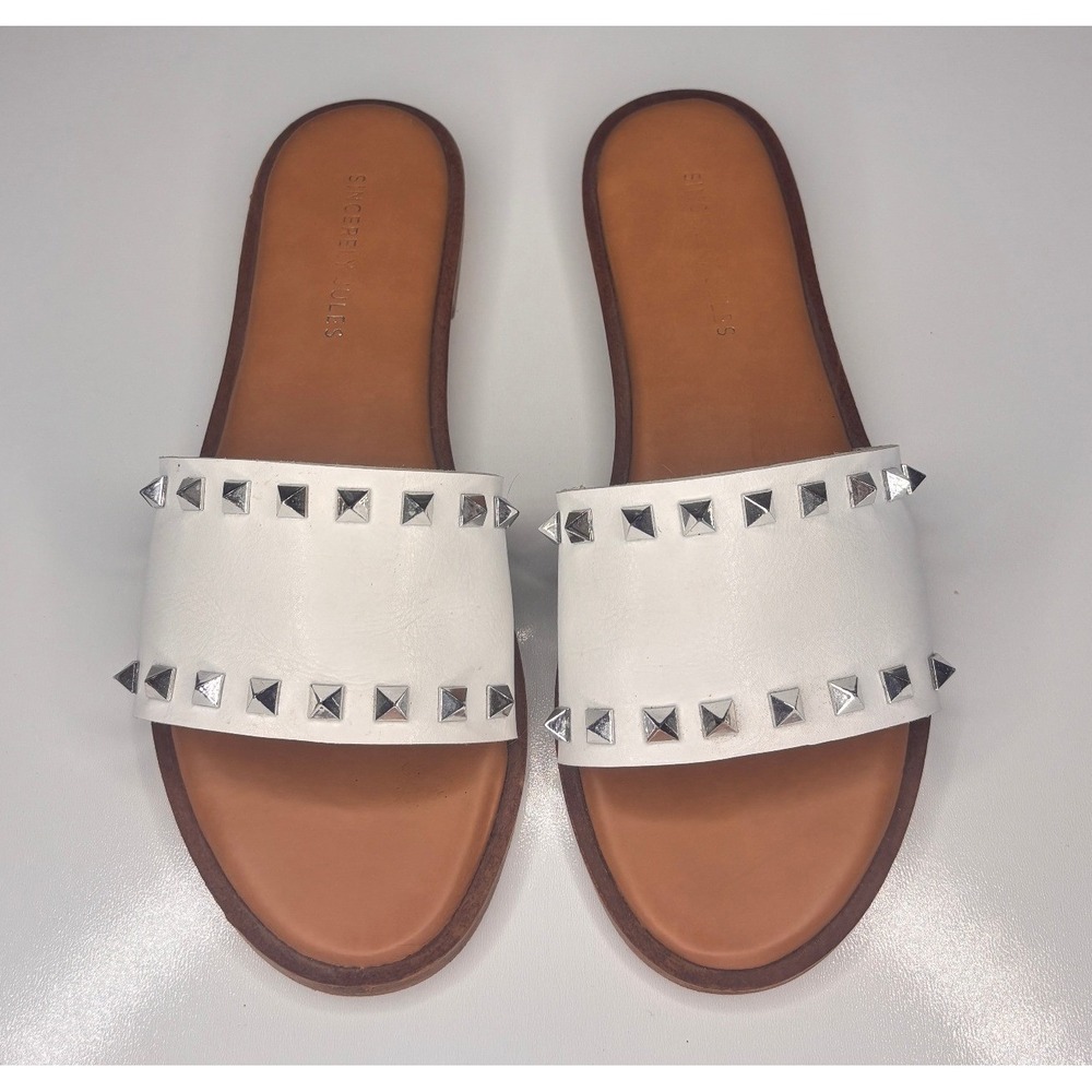 Sincerely Jules Women's White Pyramid Studded Slide Sandals Size 7.5
